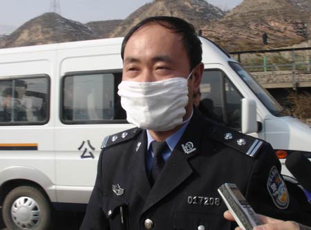 �F(xi��n)�����񾯴������֣����Ǭ�zӰ