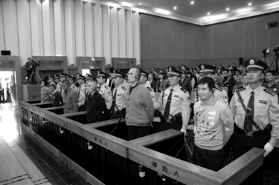 2012��11��6�գ��ع��Ӱ����������м�(j��)����Ժһ�����_������ԓ������Ŵ����ɣ�������R�����������˔�(sh��)�ﲢ�P��̎������������ �z