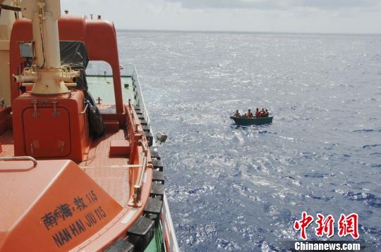 ���U(xi��n)�O��һ�����Є�(d��ng)���ľ���Сͧ���п����������Ϻ���������������?c��i)z