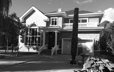 ���ڏd�ٗ��M(j��n)�ȼ�Ů���kһ��(g��)�¾�ϯ �Y���_(d��)2ǧ�f