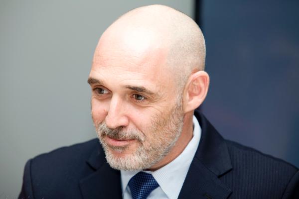 8��25�գ��Ϻ�����·318̖(h��o)��ɫ���̄�(w��)��������ɫ���v�Ϻ����I(l��ng)�°ذ�����������ӛ�߲��L�� ������?d��ng)��?�삥�x �D