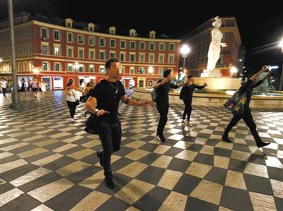 ������˹���u����(ji��)���d��19����܇Z����܈�^��Ⱥ