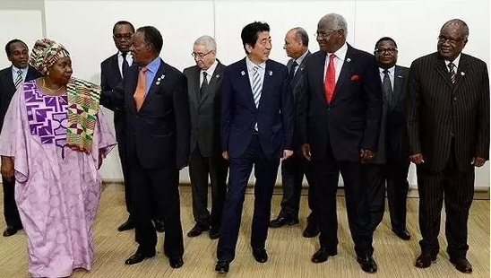 ������ȥ���၆�Ǟ��˳�ϯ�ձ���������(d��o)�ĵ����÷����_�l(f��)��(hu��)�h���˴Ε�(hu��)�hͨ�^�˃�(n��i)�_�����ԣ���Ҫ��(n��i)�ݰ��������M(j��n)��(j��ng)��(j��)��Ԫ����ͨ�^�a(ch��n)�I(y��)���Ƅ�(d��ng)��(j��ng)��(j��)�Y(ji��)��(g��u)�ĸ�;���M(j��n)���ϸ�Ʒ�|(zh��)�ı���ϵ�y(t��ng);���M(j��n)���Ϲ�ͬ���s�����(hu��)������